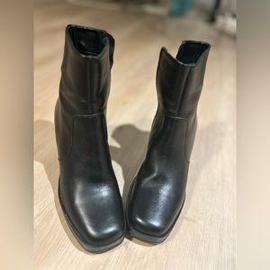 L’Intervalle Black Condotti Boot